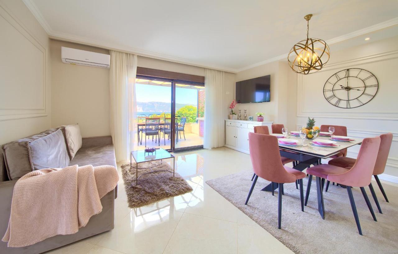 Luxury Apartments Villa Stina Pinezici  Exterior photo