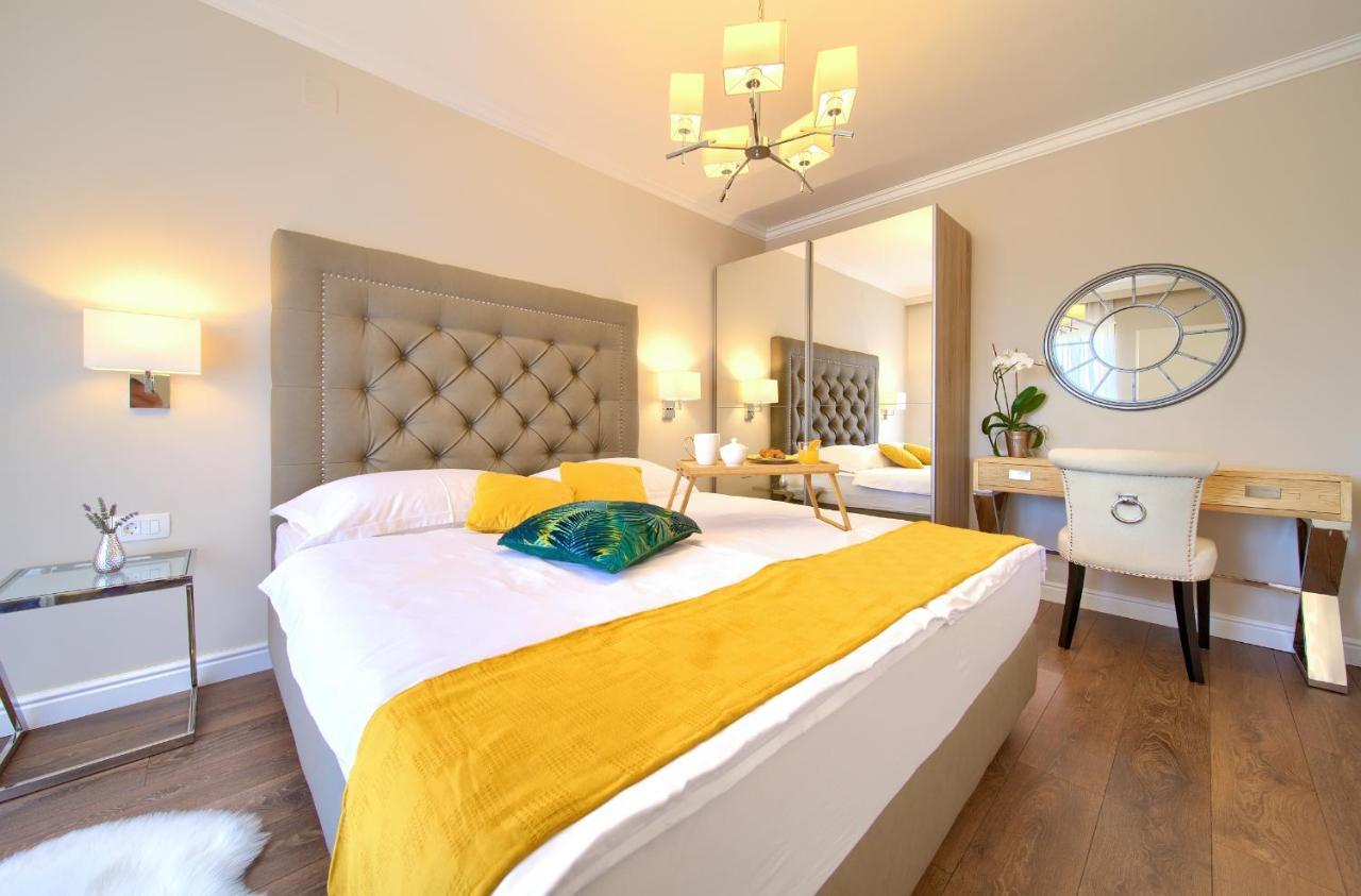 Luxury Apartments Villa Stina Pinezici  Exterior photo