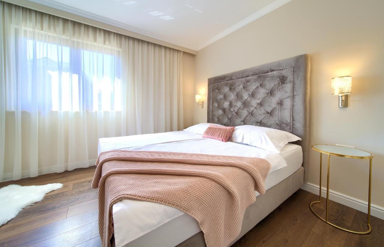 Luxury Apartments Villa Stina Pinezici  Exterior photo
