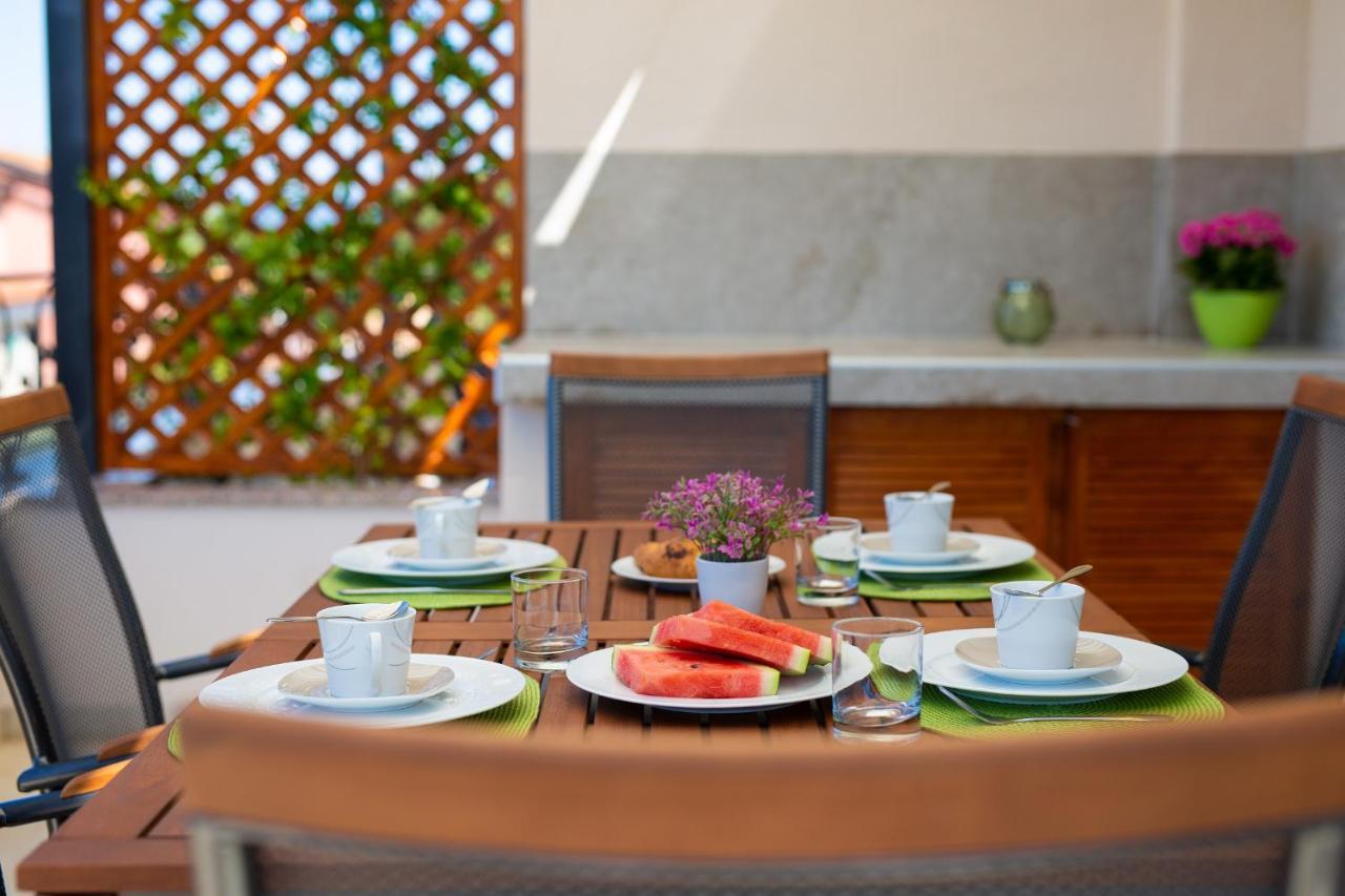 Luxury Apartments Villa Stina Pinezici  Exterior photo